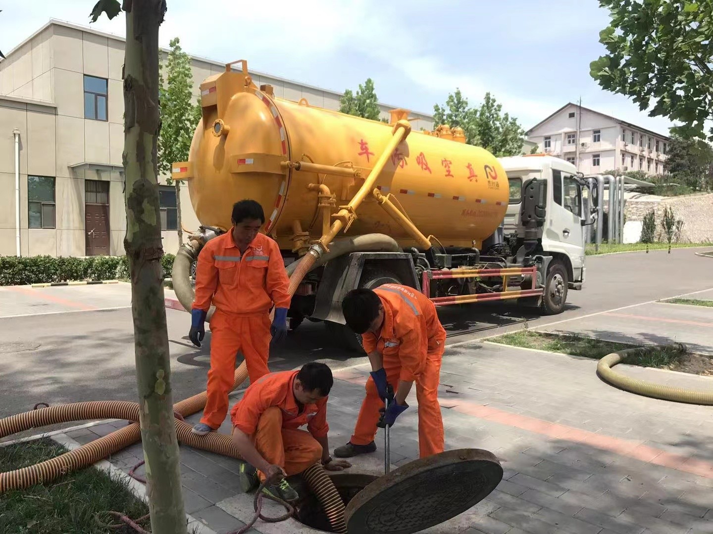 晋江化粪池清理与5-8吨吸粪车施工效率分析